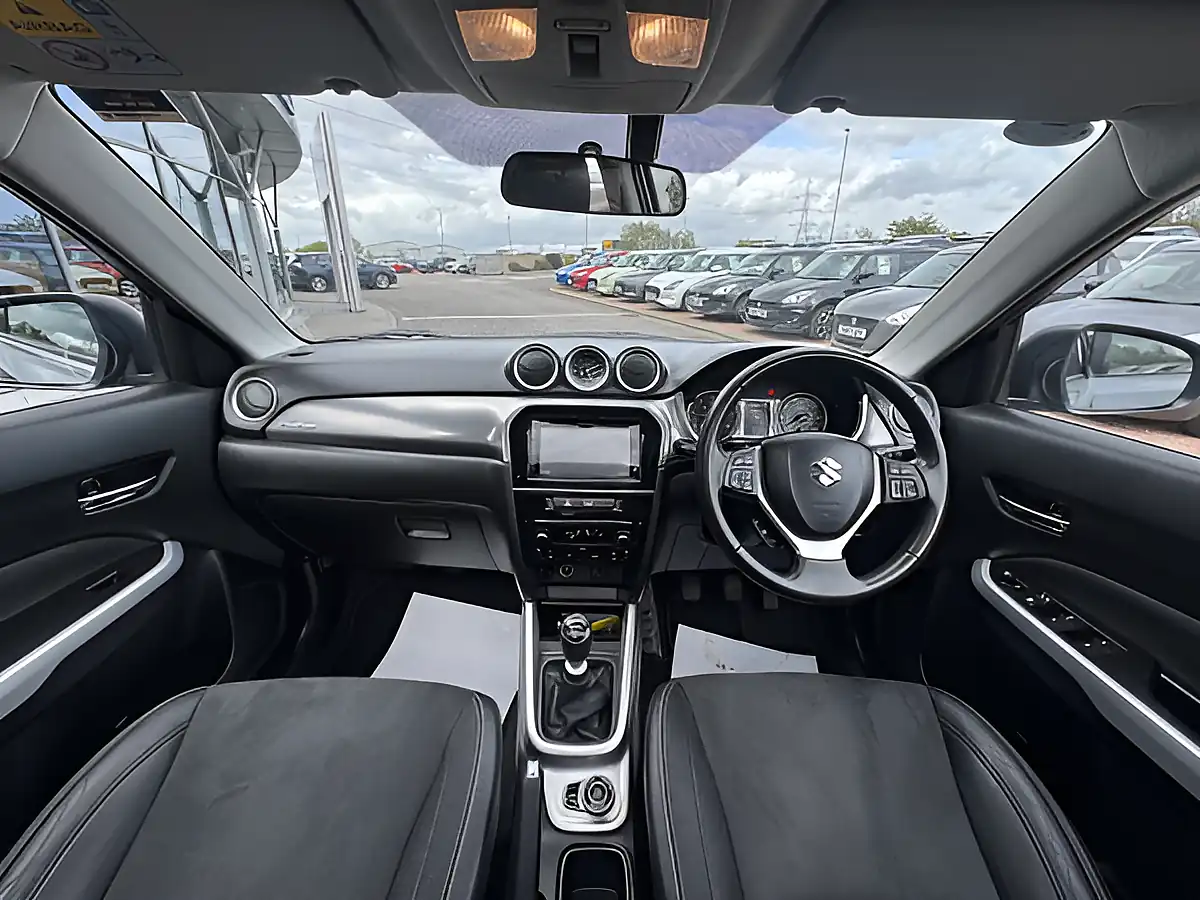 Used 2017 Suzuki Vitara SZ5 Allgrip Grey/Black - Interior and Exterior details 11