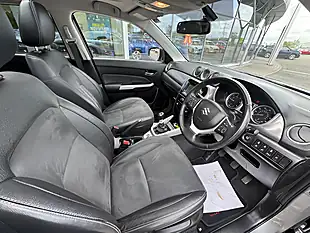 Used 2017 Suzuki Vitara SZ5 Allgrip Grey/Black - Interior and Exterior details 12