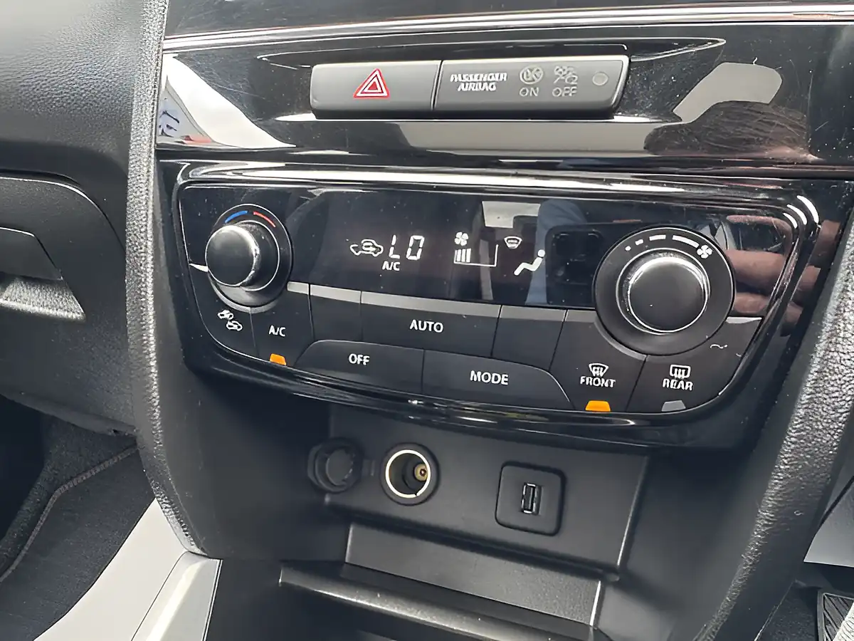 Used 2017 Suzuki Vitara SZ5 Allgrip Grey/Black - Interior and Exterior details 19