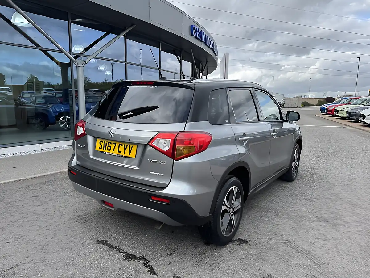 Used 2017 Suzuki Vitara SZ5 Allgrip Grey/Black - Interior and Exterior details 8
