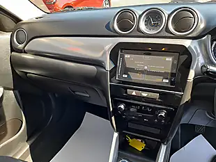 Used 2017 Suzuki Vitara SZ5 Cream/Black - Interior and Exterior details 17