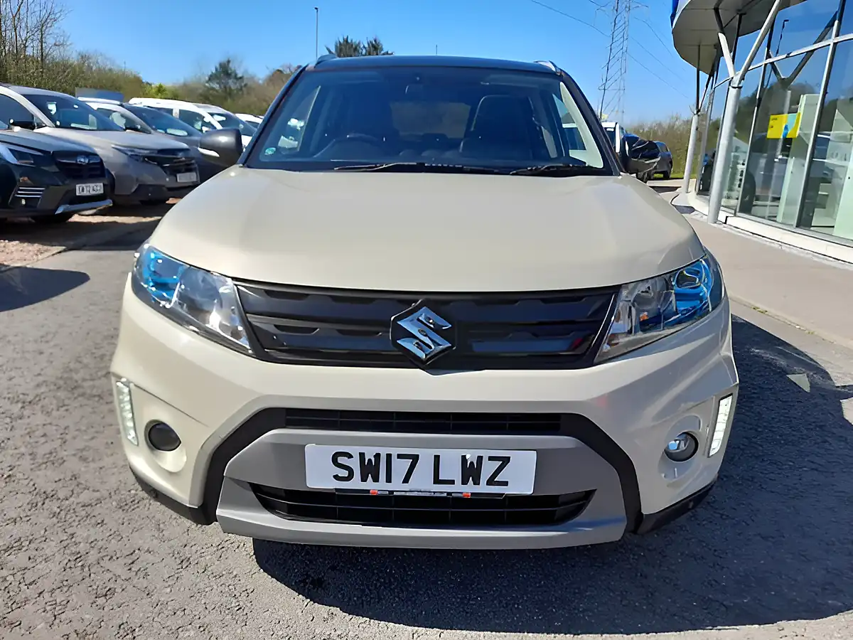 Used 2017 Suzuki Vitara SZ5 Cream/Black - Interior and Exterior details 2