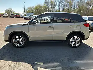 Used 2017 Suzuki Vitara SZ5 Cream/Black - Interior and Exterior details 5