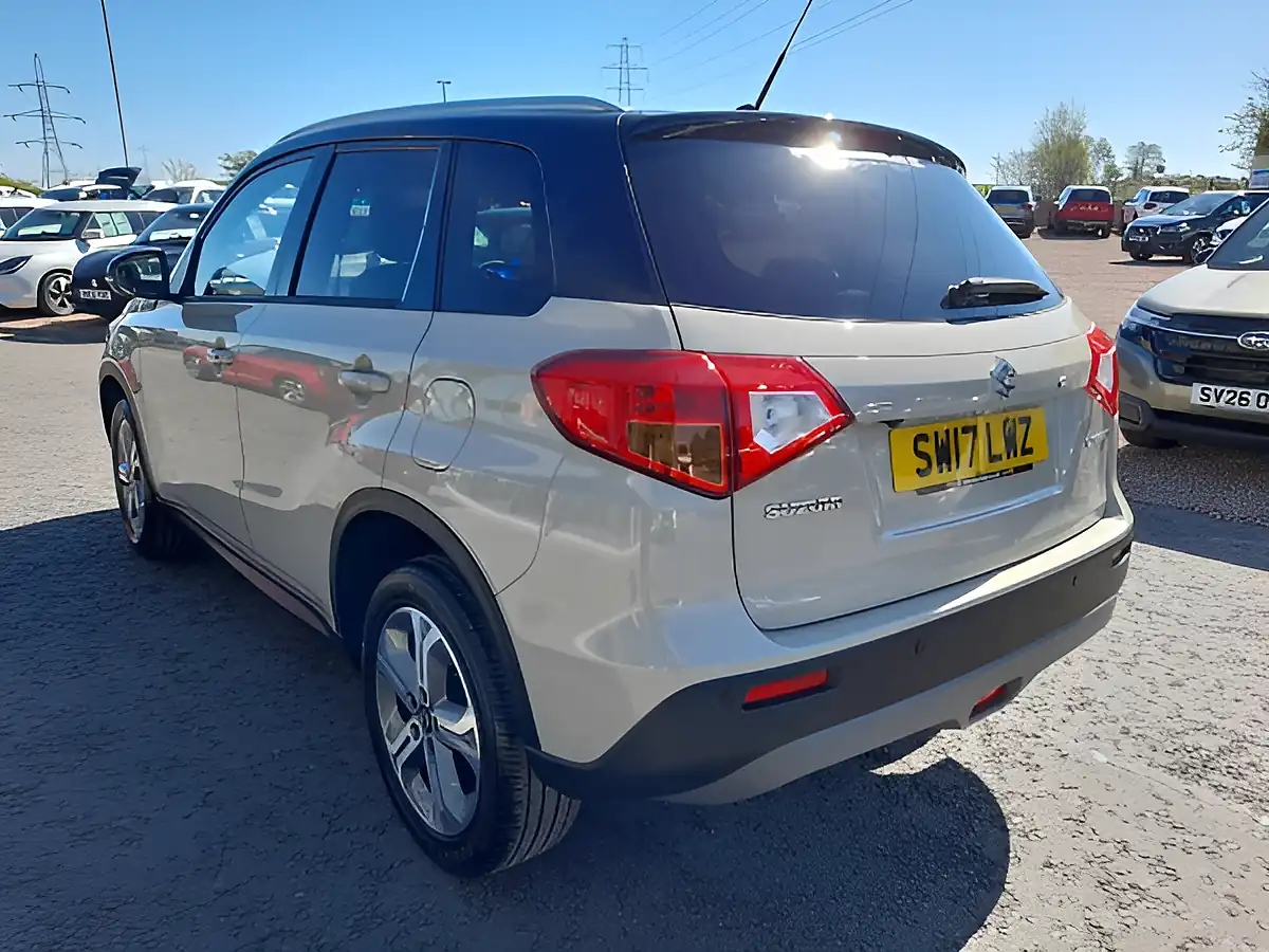 Used 2017 Suzuki Vitara SZ5 Cream/Black - Interior and Exterior details 6