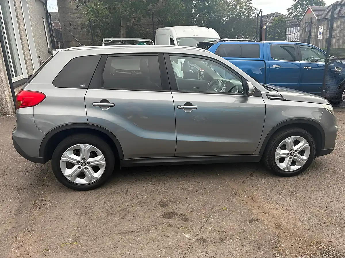 Used 2017 Suzuki Vitara SZ5 Grey - Interior and Exterior details 2