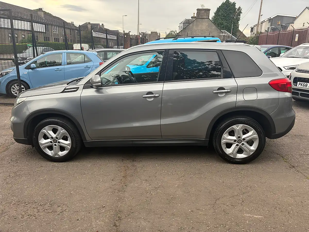Used 2017 Suzuki Vitara SZ5 Grey - Interior and Exterior details 6