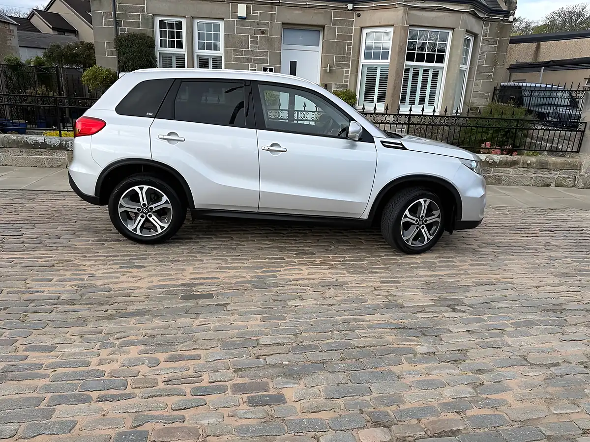 Used 2017 Suzuki Vitara SZ5 Silky Silver - Interior and Exterior details 13