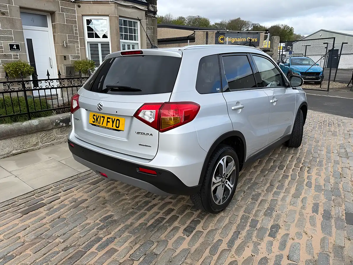 Used 2017 Suzuki Vitara SZ5 Silky Silver - Interior and Exterior details 5