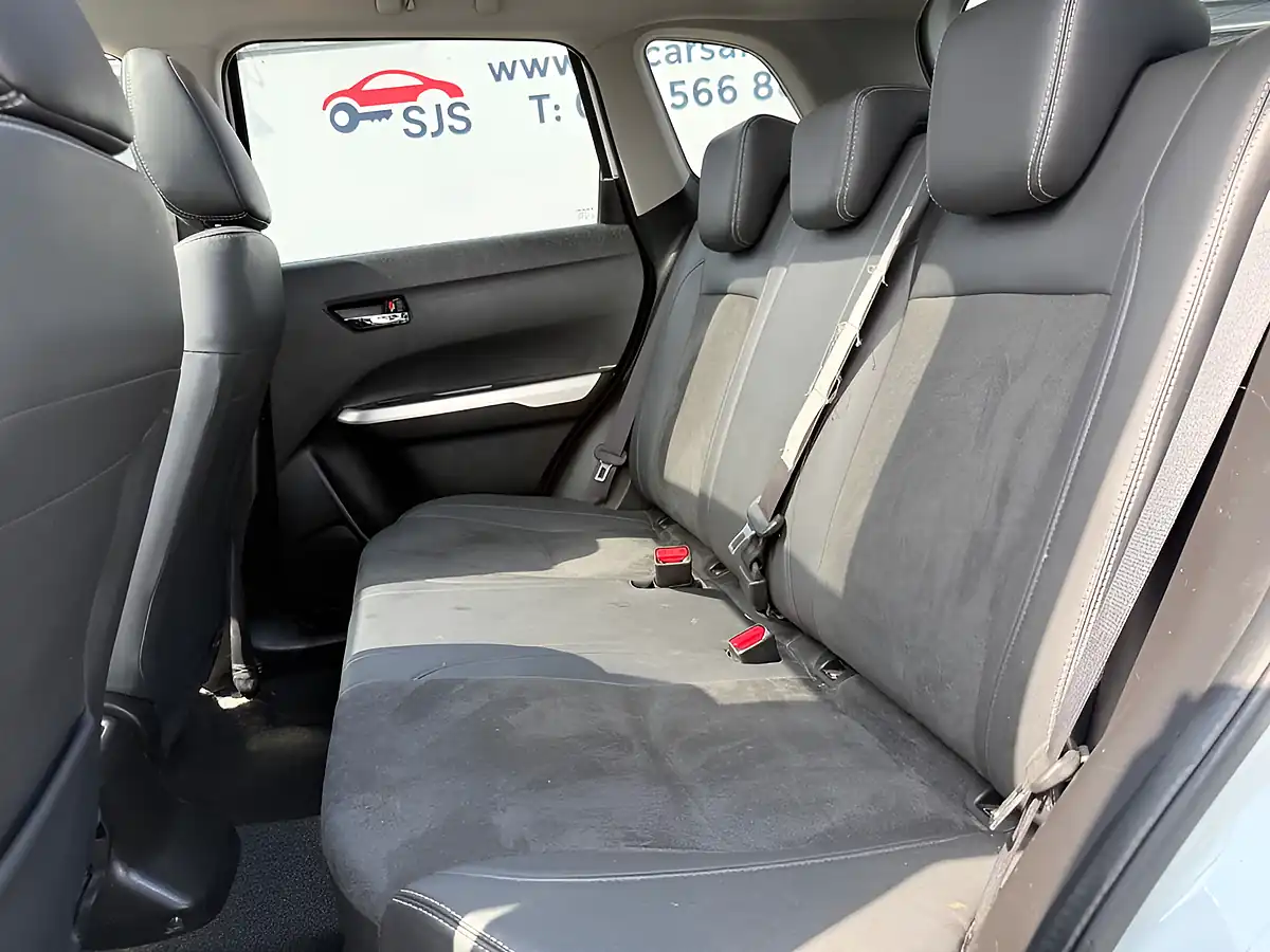 Used 2017 Suzuki Vitara SZ5 White - Interior and Exterior details 14
