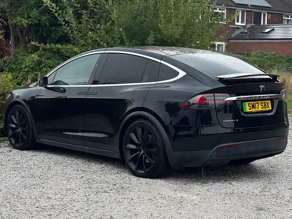Used 2017 Tesla Model X Black - Interior and Exterior details 7