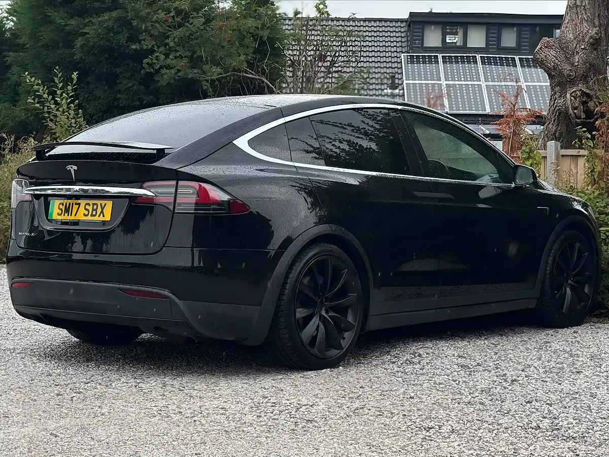 Used 2017 Tesla Model X Black - Interior and Exterior details 9
