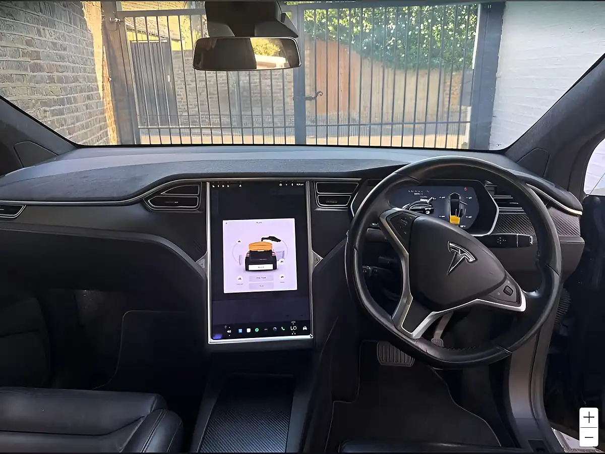 Used 2017 Tesla Model X Dual Motor Black - Interior and Exterior details 5