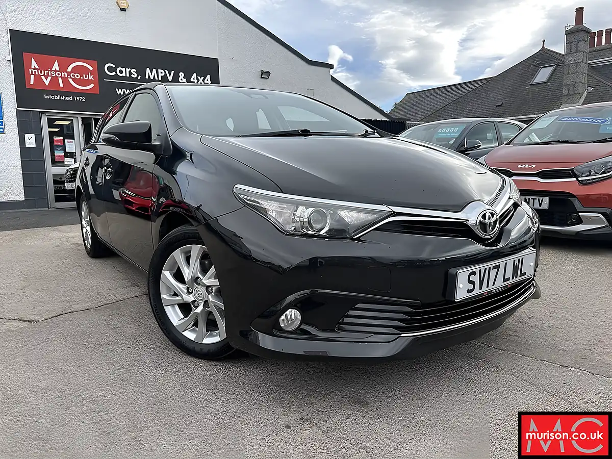 Used 2017 Toyota Auris Business Edition Black - Front View