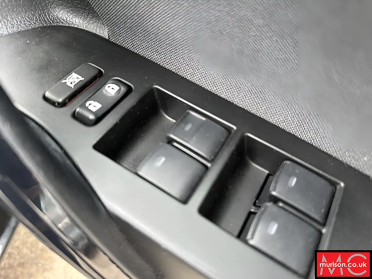 Used 2017 Toyota Auris Business Edition Black - Interior and Exterior details 14