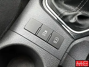Used 2017 Toyota Auris Business Edition Black - Interior and Exterior details 18