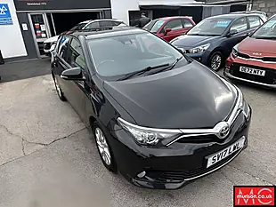 Used 2017 Toyota Auris Business Edition Black - Interior and Exterior details 3