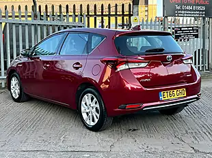 Used 2017 Toyota Auris Business Edition Tss Red - Interior and Exterior details 10