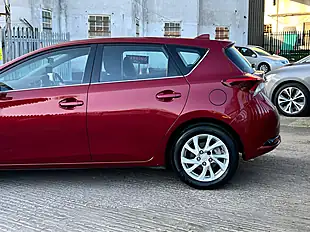 Used 2017 Toyota Auris Business Edition Tss Red - Interior and Exterior details 17