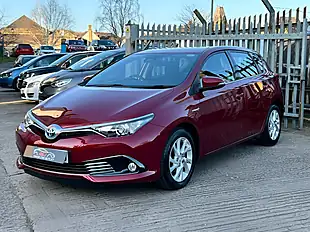 Used 2017 Toyota Auris Business Edition Tss Red - Interior and Exterior details 3