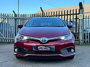 Used 2017 Toyota Auris Business Edition Tss Red - Interior and Exterior details 7