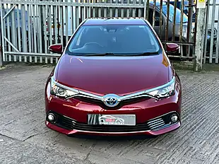 Used 2017 Toyota Auris Business Edition Tss Red - Interior and Exterior details 8