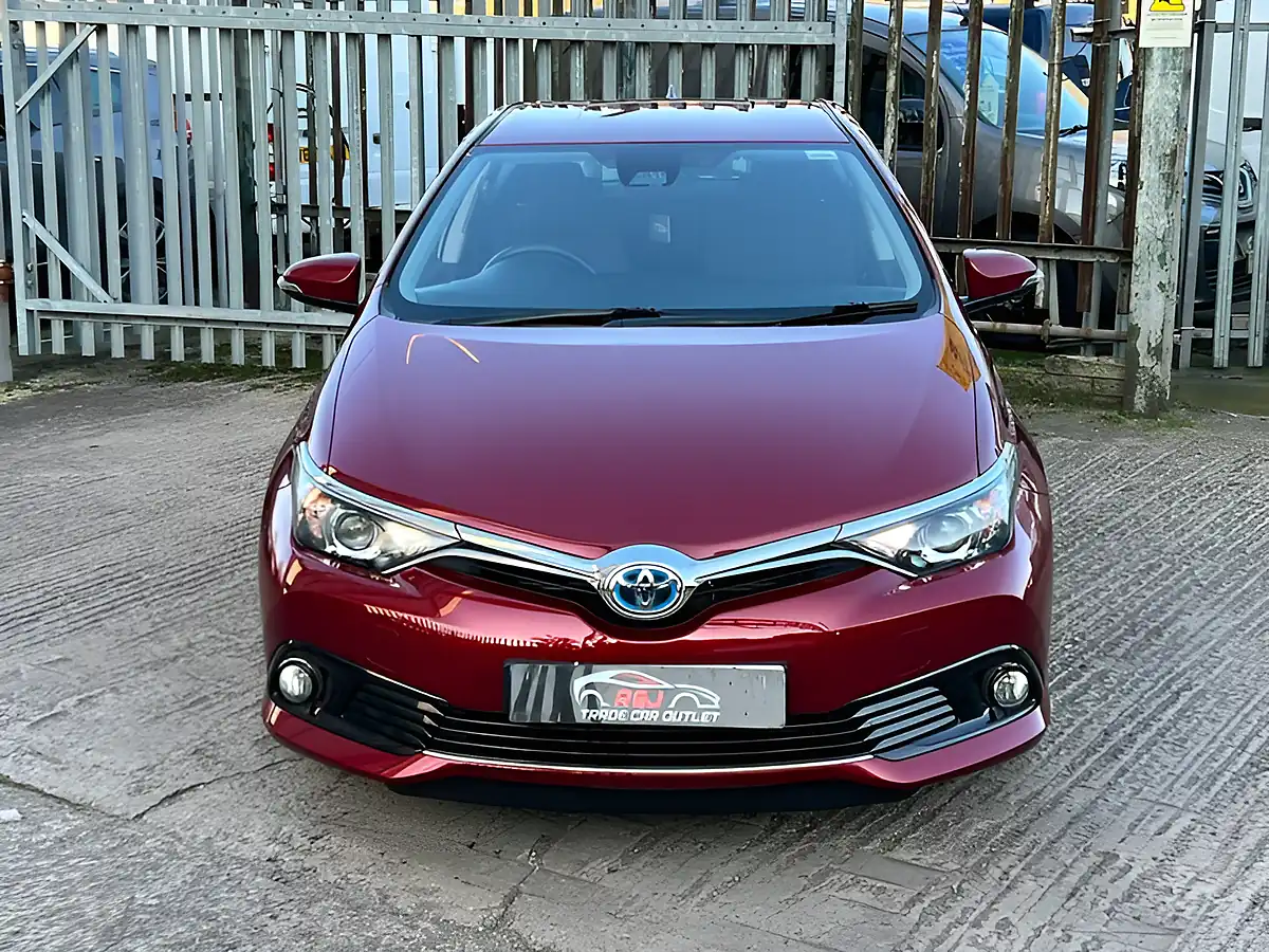 Used 2017 Toyota Auris Business Edition Tss Red - Interior and Exterior details 8