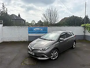 Used 2017 Toyota Auris Excel Bronze - Interior and Exterior details 14