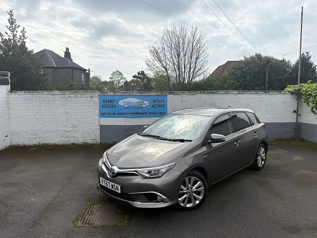 Used 2017 Toyota Auris Excel Bronze - Interior and Exterior details 14