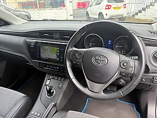 Used 2017 Toyota Auris Excel Bronze - Interior and Exterior details 15