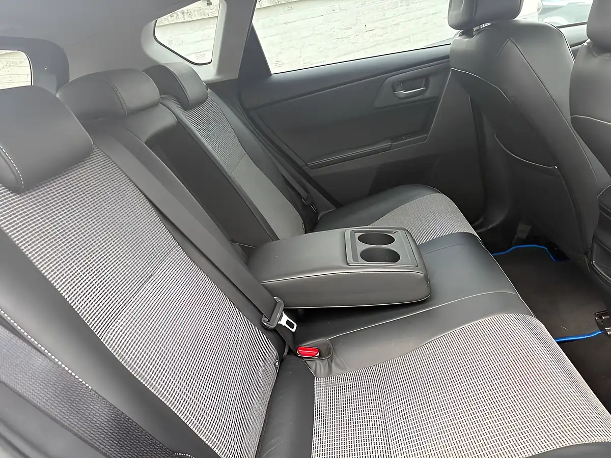 Used 2017 Toyota Auris Excel Bronze - Interior and Exterior details 18