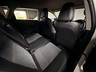 Used 2017 Toyota Auris Excel Pearl White - Interior and Exterior details 11