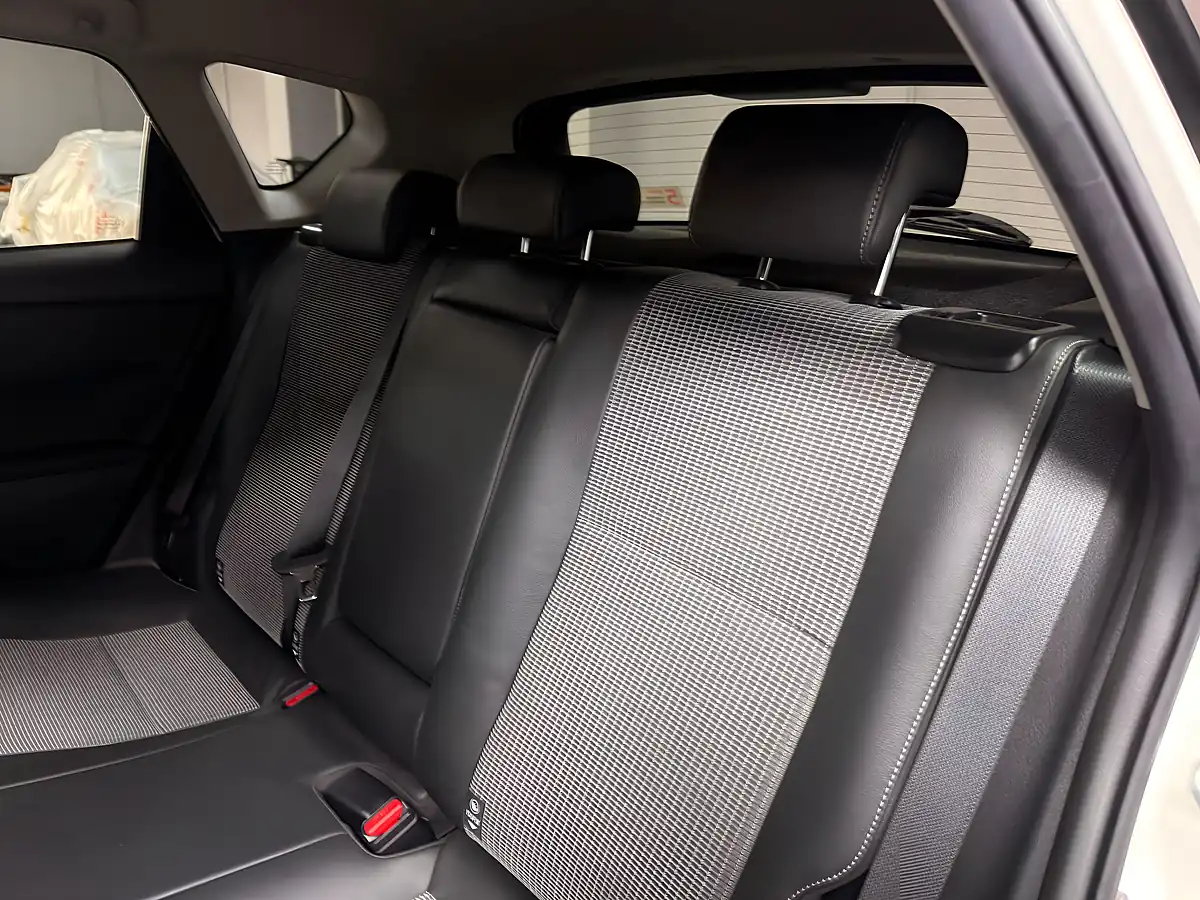 Used 2017 Toyota Auris Excel Pearl White - Interior and Exterior details 12