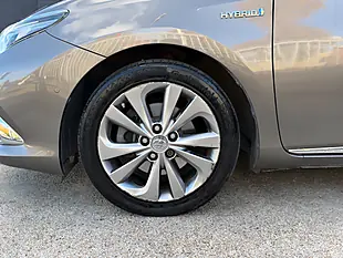 Used 2017 Toyota Auris Excel Platinum Bronze - Interior and Exterior details 10