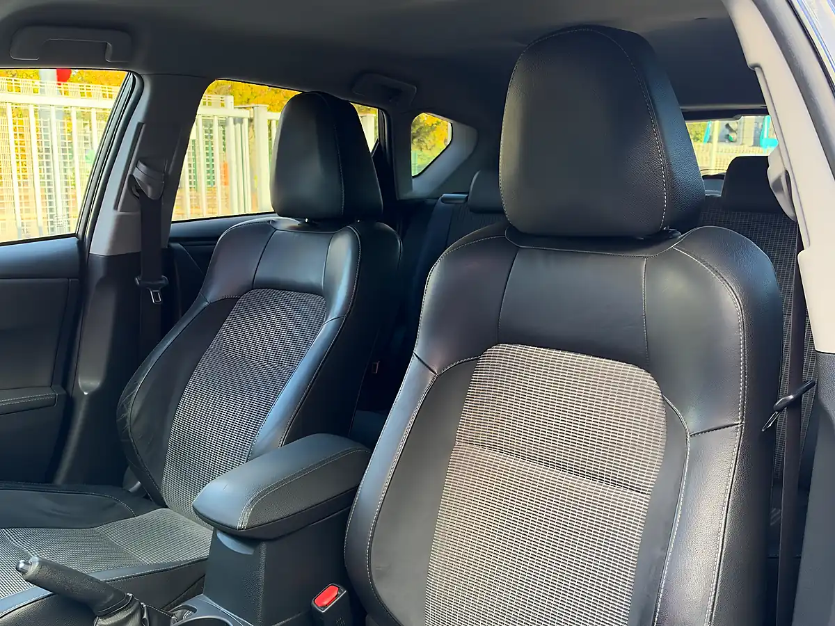 Used 2017 Toyota Auris Excel Platinum Bronze - Interior and Exterior details 19