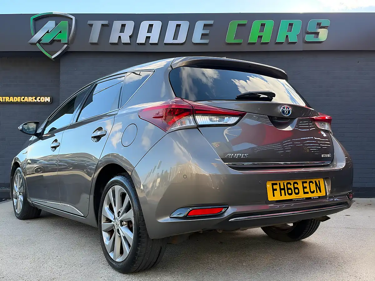 Used 2017 Toyota Auris Excel Platinum Bronze - Interior and Exterior details 5