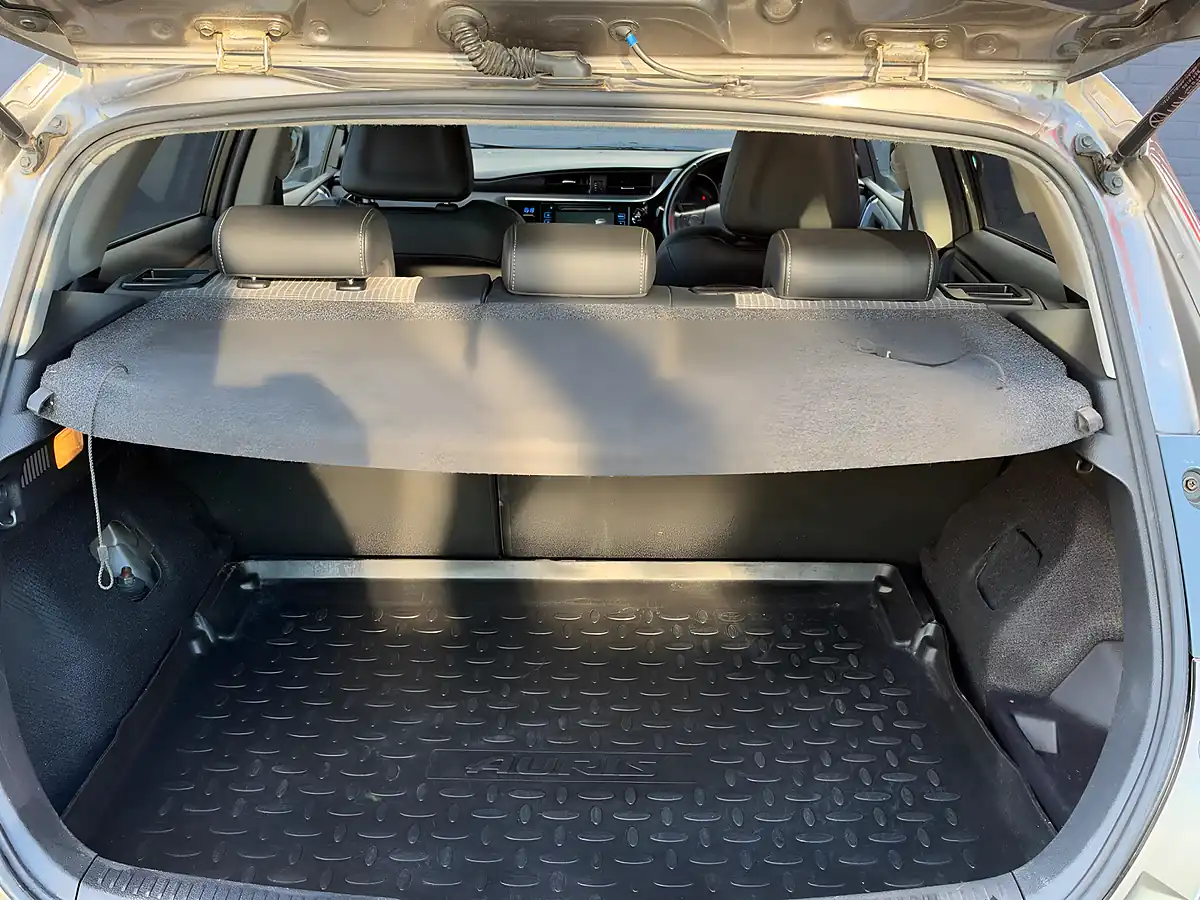 Used 2017 Toyota Auris Excel Platinum Bronze - Interior and Exterior details 7
