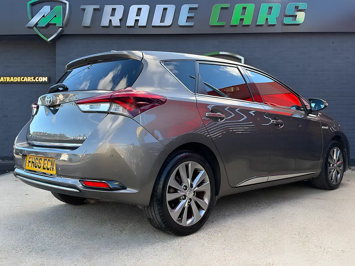 Used 2017 Toyota Auris Excel Platinum Bronze - Interior and Exterior details 8