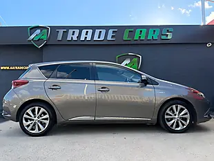Used 2017 Toyota Auris Excel Platinum Bronze - Interior and Exterior details 9