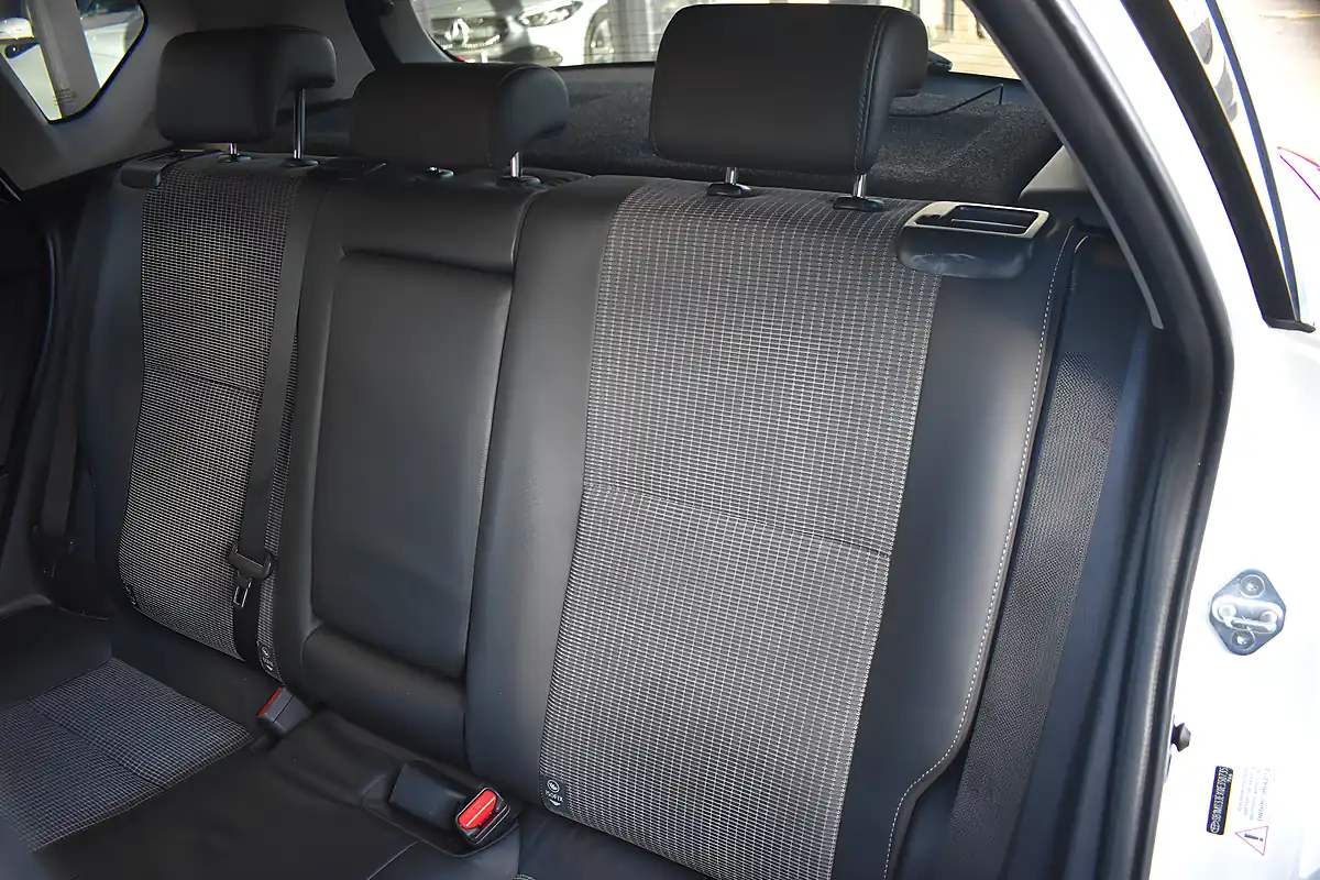 Used 2017 Toyota Auris Excel Pure White - Interior and Exterior details 14