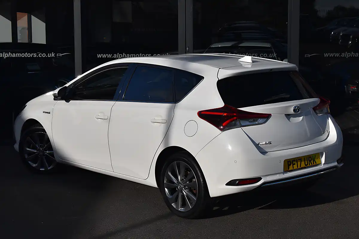 Used 2017 Toyota Auris Excel Pure White - Interior and Exterior details 2