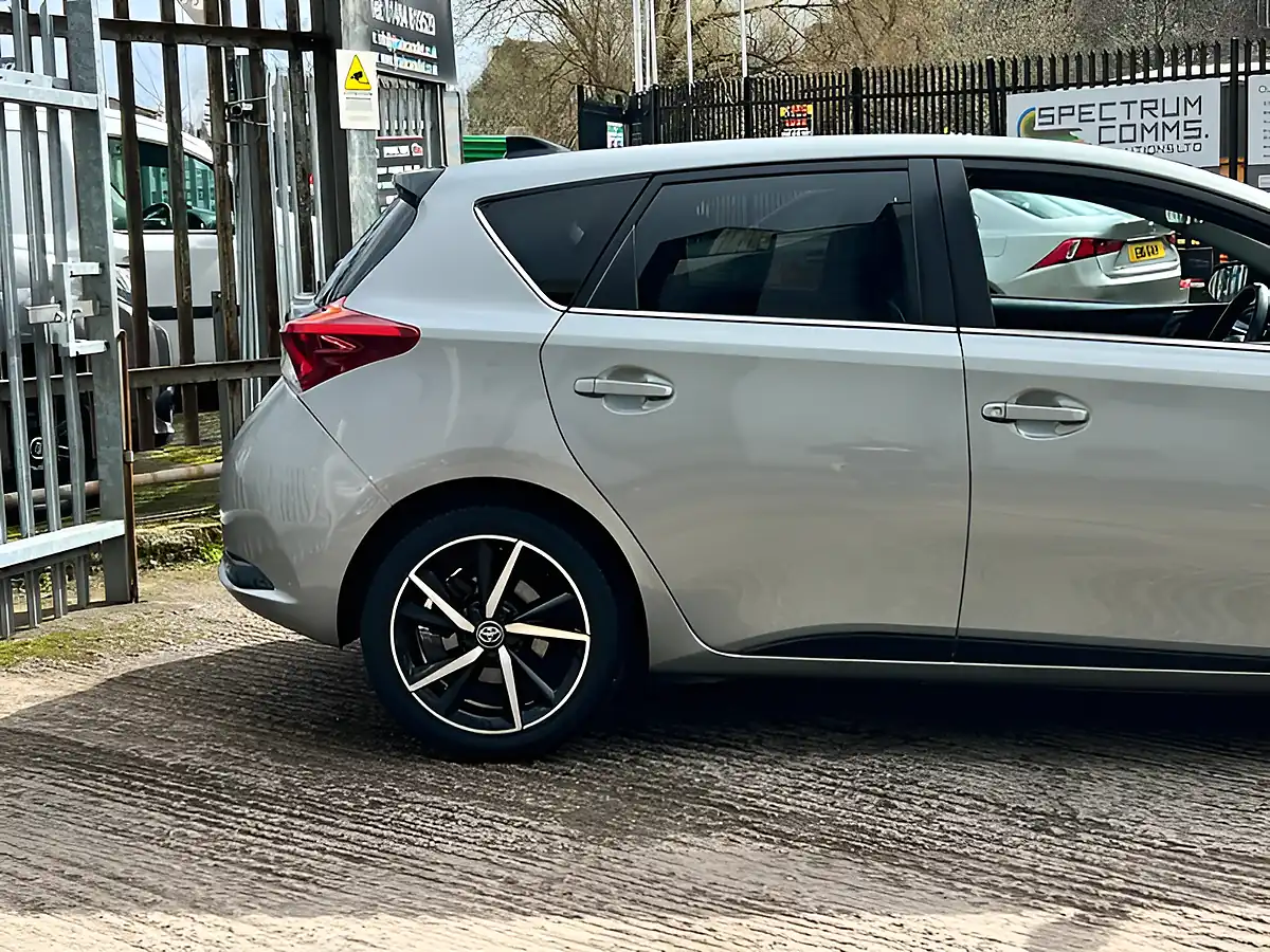 Used 2017 Toyota Auris GB25 Grey/Black - Interior and Exterior details 11