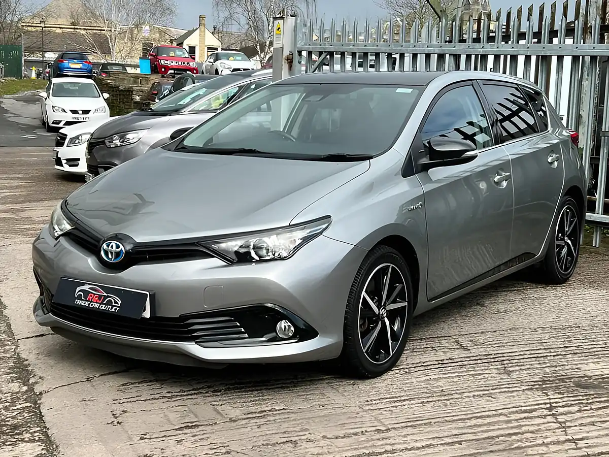 Used 2017 Toyota Auris GB25 Grey/Black - Interior and Exterior details 3