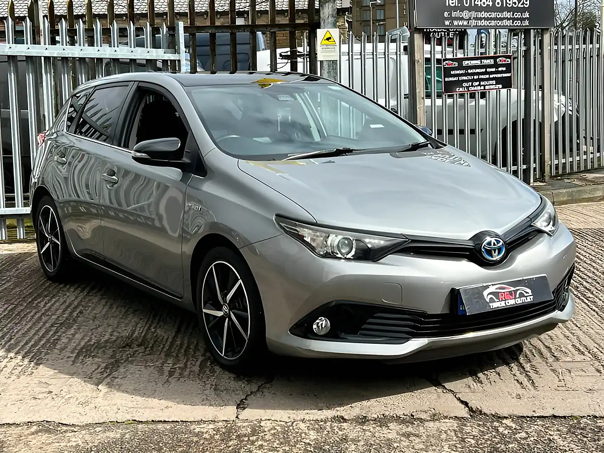 Used 2017 Toyota Auris GB25 Grey/Black - Interior and Exterior details 4