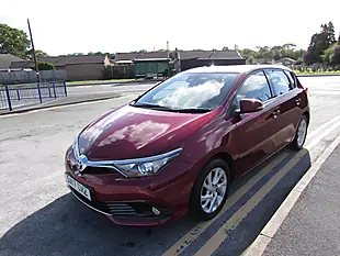 Used 2017 Toyota Auris Icon (safety Sense) Red - Interior and Exterior details 3