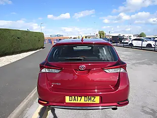 Used 2017 Toyota Auris Icon (safety Sense) Red - Interior and Exterior details 6