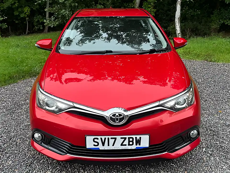 Used 2017 Toyota Auris Icon Vermillion Red - Interior and Exterior details 10
