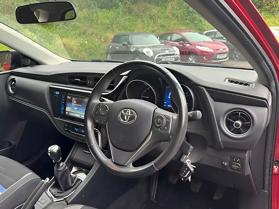 Used 2017 Toyota Auris Icon Vermillion Red - Interior and Exterior details 14