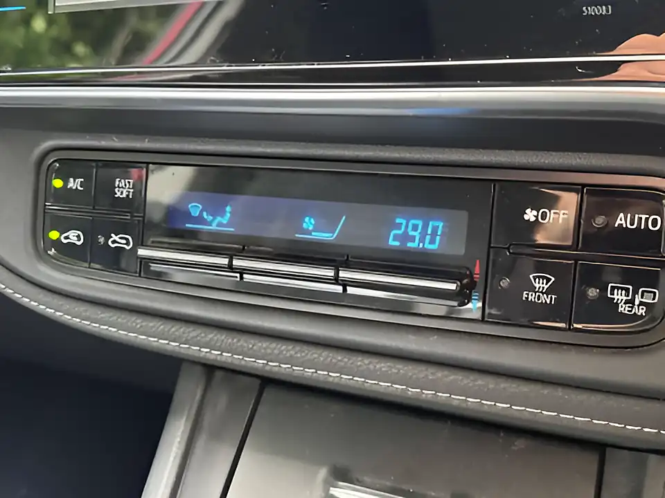 Used 2017 Toyota Auris Icon Vermillion Red - Interior and Exterior details 18