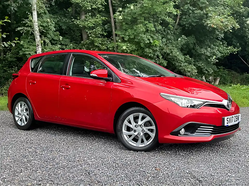 Used 2017 Toyota Auris Icon Vermillion Red - Interior and Exterior details 3