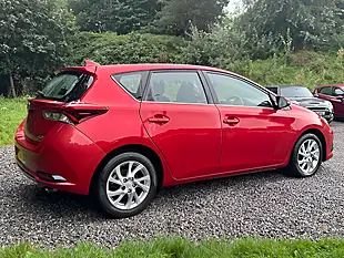 Used 2017 Toyota Auris Icon Vermillion Red - Interior and Exterior details 5